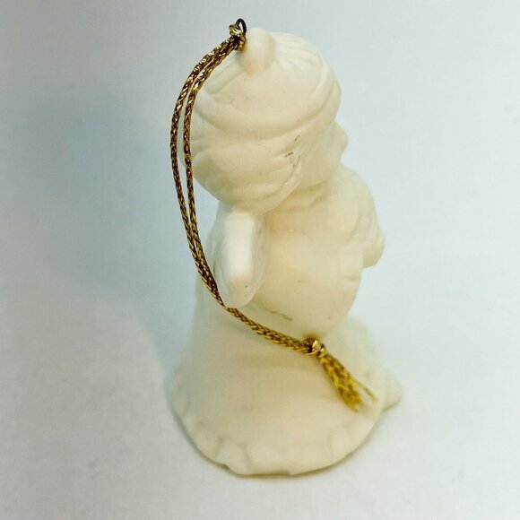 Vintage White Angel With Wings Holding Lamb Christmas Ornament Ceramic Taiwan - Picture 8 of 13